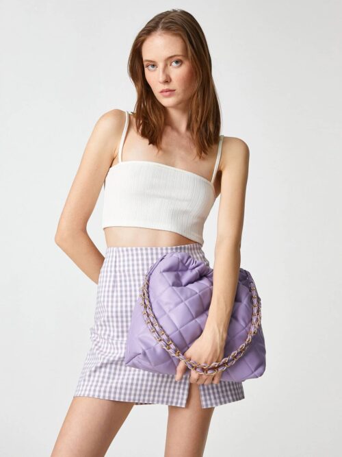 Bolsa de ombro acolchoada com alça de corrente para mulher