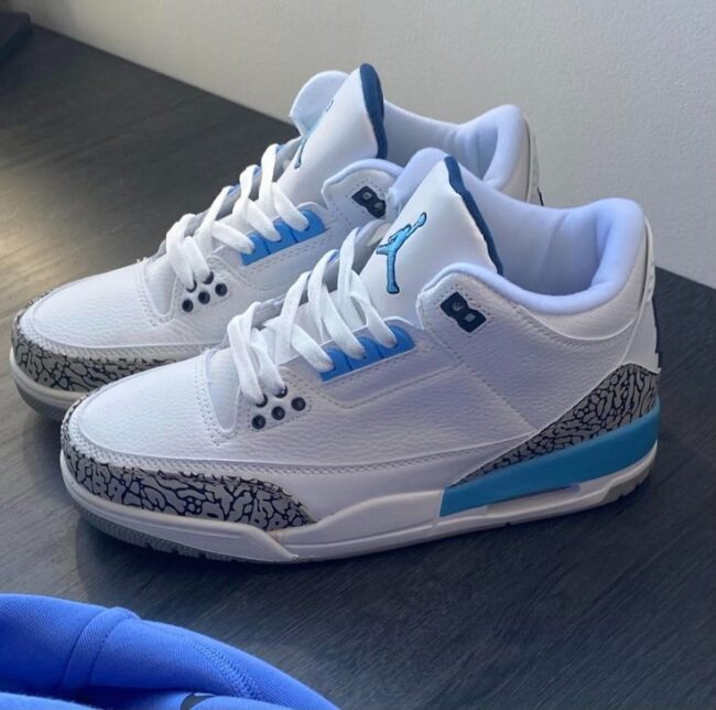 Air Jordan 3 Retro Racer Blue - Image 2