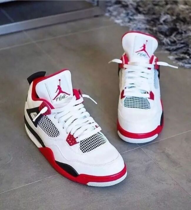 Air Jordan 4 Retro Fire Red - Image 3