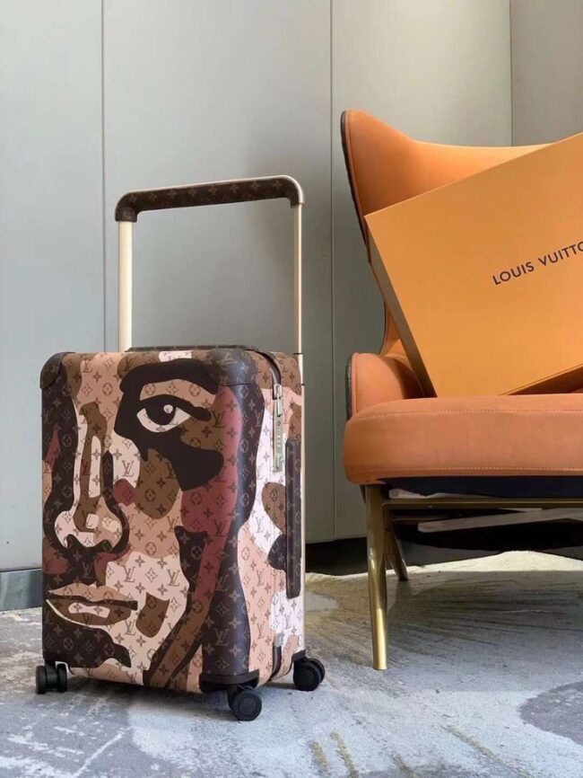 Louis Vuitton Horizon 55 Suitcase - Image 3