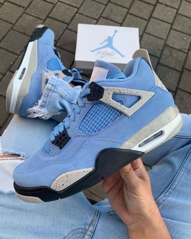 Air Jordan 4 Retro University Blue - Image 2